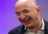 Ο Τζεφ Μπέζος παραδίδει το τιμόνι της Amazon