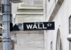 Σε ανοδική τροχιά η Wall Street