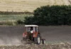 Φοροελαφρύνσεις για τους αγρότες και φοροπρόστιμα για τους «πονηρούς» -Τι περιλαμβάνει το ν/σ