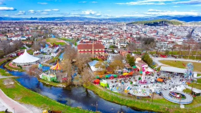 1766488267949_shutterstock_2133852895