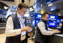 Wall Street υπό πίεση από ομόλογα, Ιράν και προσδοκίες για τη Nvidia